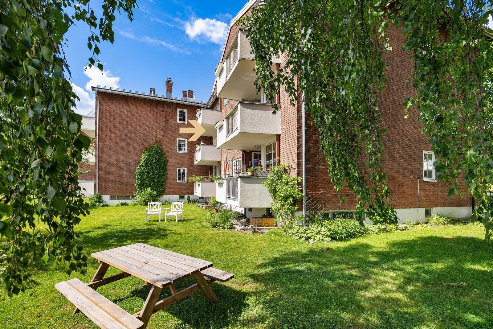 Velkommen til Godals vei 36! et attraktivt oppussingsobjekt med potensial. Galleribilde