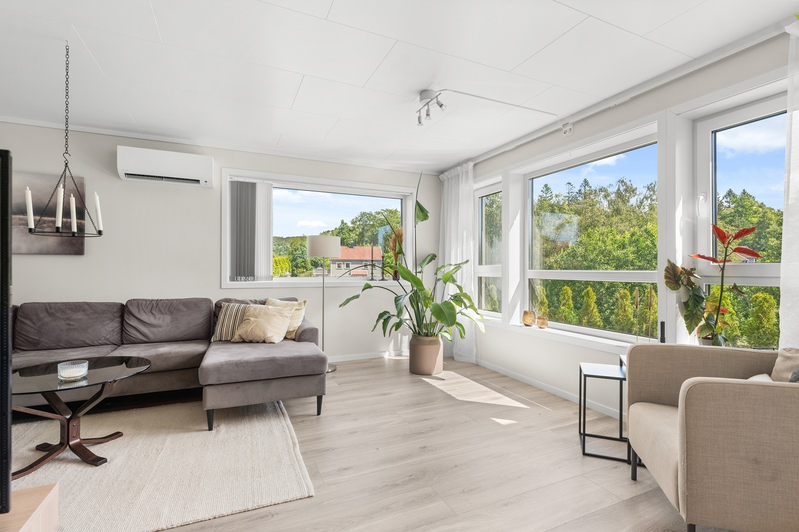 Lyst og trivelig Galleribilde