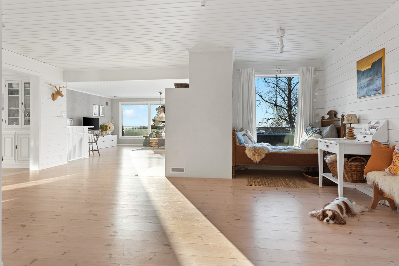 Hyggelig krok i hallen/forstuen med utsikt Galleribilde