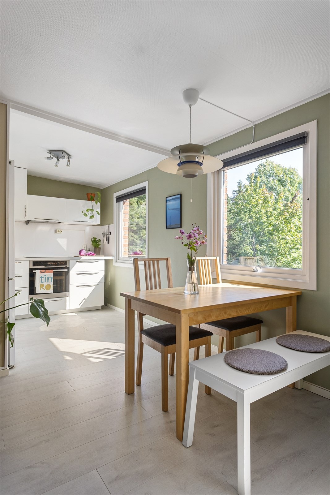 Her er det god plass til romslig spiseplass Galleribilde