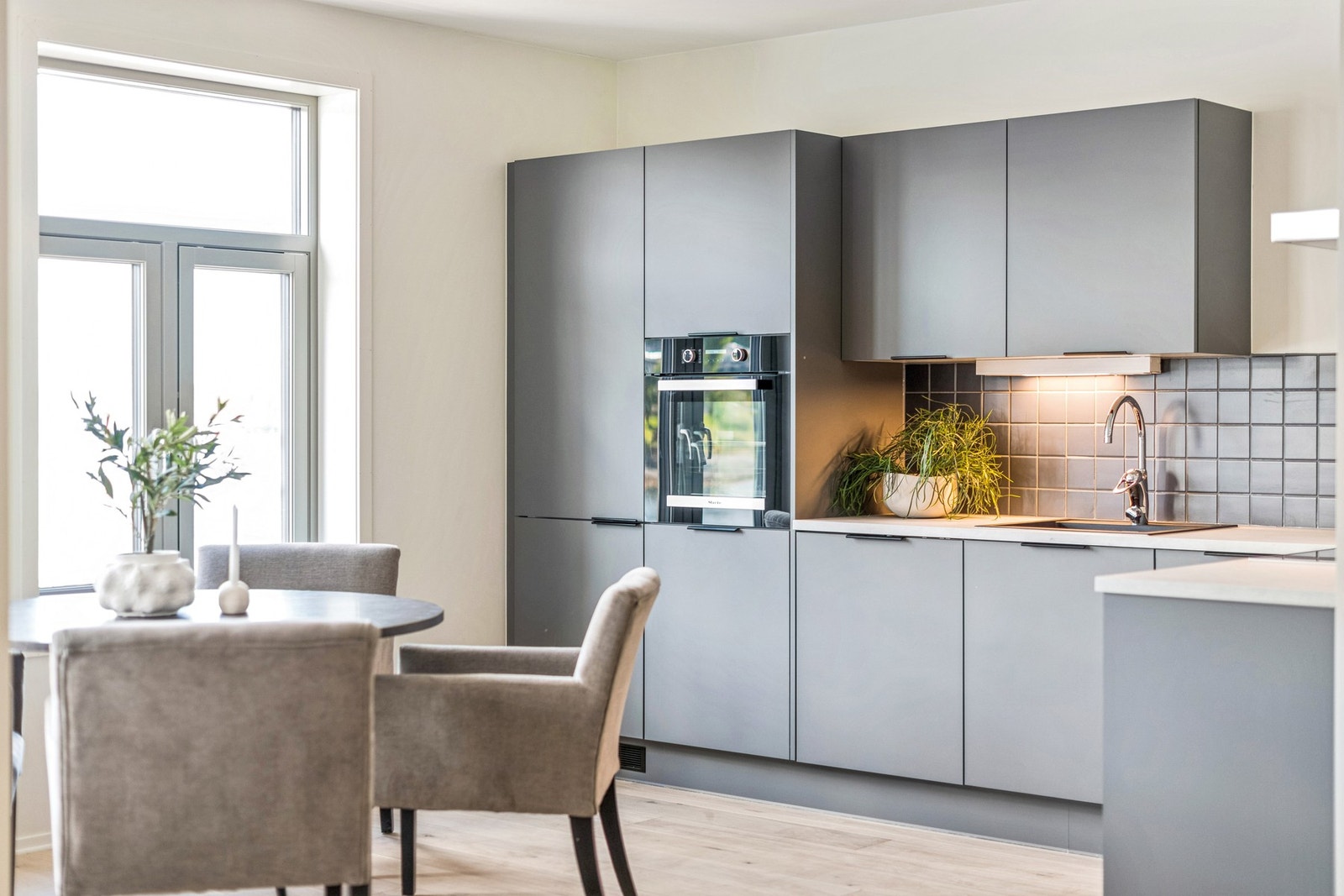 Nydelig kjøkken levert av kvalitetsleverandøren JKE Galleribilde