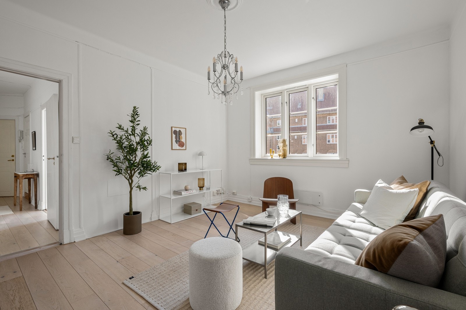 Sjarmerende 2-roms leiligheten i Lindern Hageby Galleribilde
