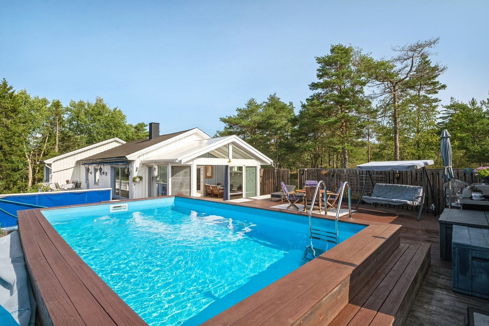 Skjermet beliggenhet med gode solforhold fra morgen til kveld! Galleribilde