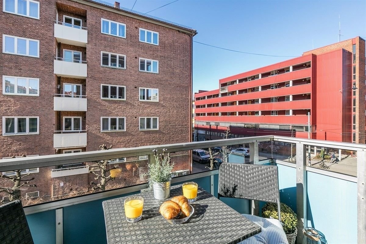 Plass til utemøblement og beplantning. Galleribilde