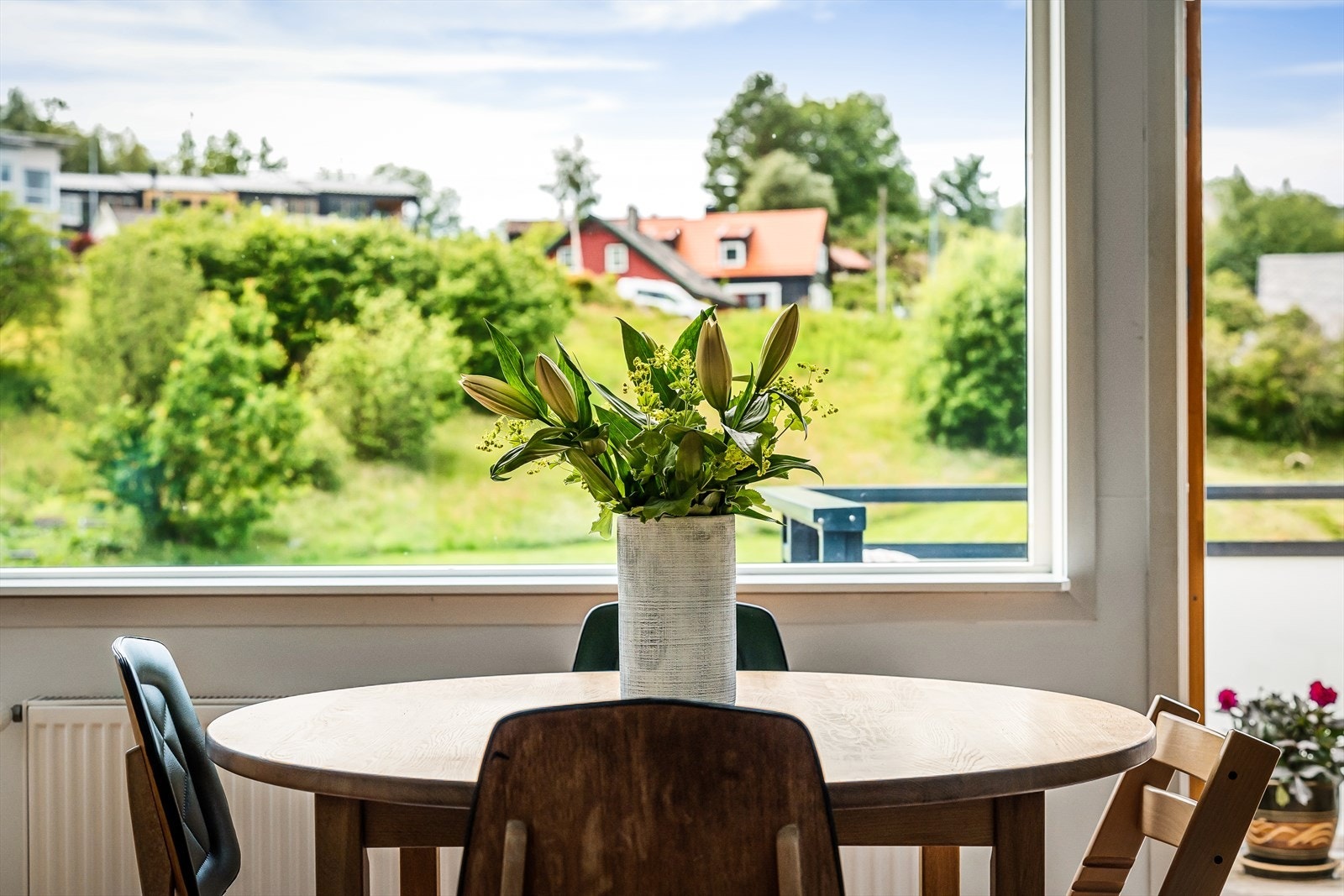 Flott utsyn mot grønne omgivelser Galleribilde
