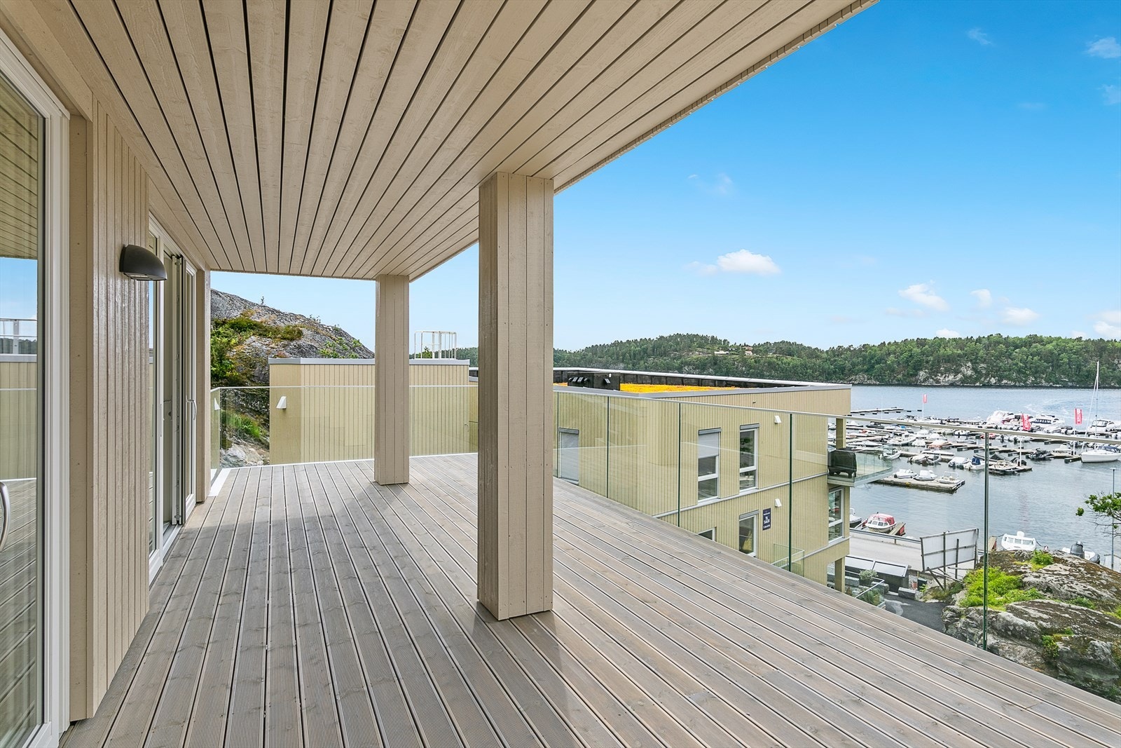 God plass til både spise- og sittegruppe. Galleribilde