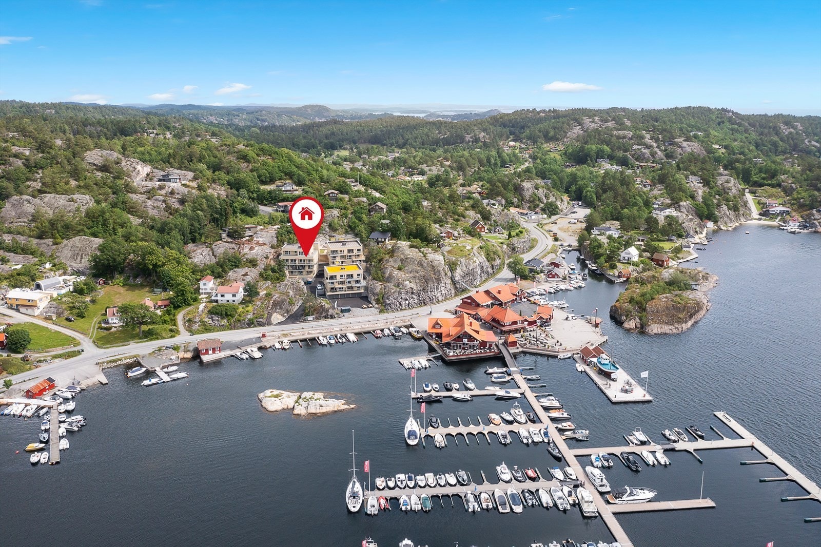 Aktiv eiendomsmegling har gleden av å presentere denne, nye og flotte FRITIDSleiligheten på Sjøsiden Valle! Galleribilde