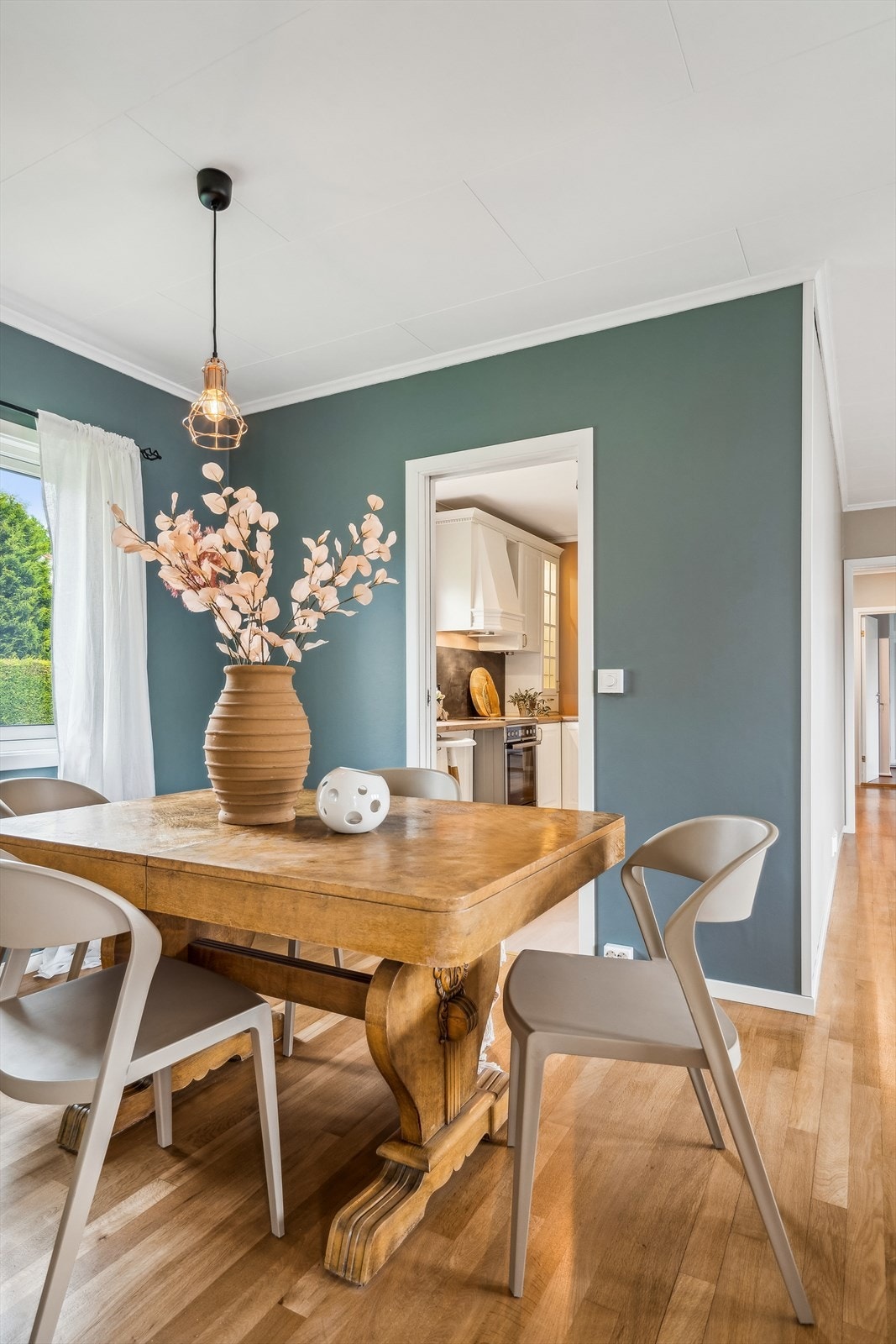 Spisestuedel Galleribilde