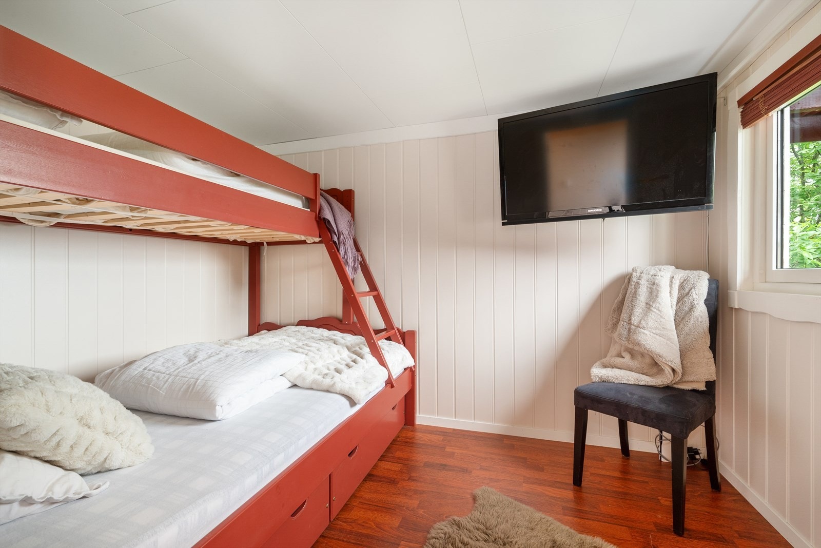 Det største annekset har et soverom på ca. 6 kvm. Galleribilde