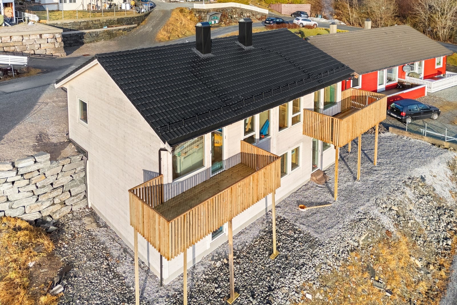 Bygging av tomannsboligen er igangsatt og rask overtagelse er mulig etter kjøp. Galleribilde