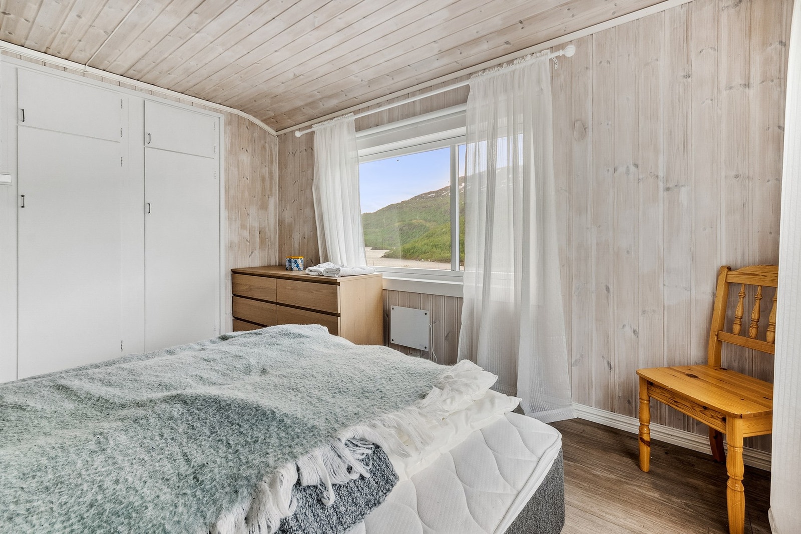 Soverom 6 vest Galleribilde