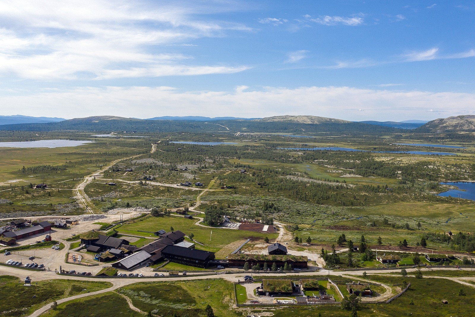 Terrengsykkel i sommerhalvåret er godt egnet for å utforske fjellheimen i nærområdet. Galleribilde