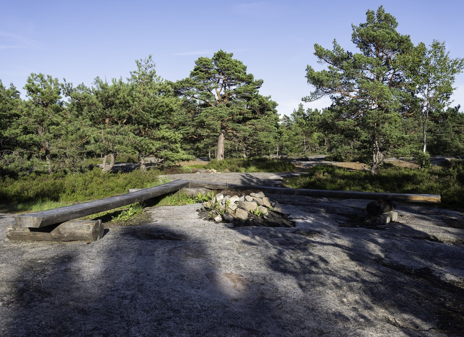 Koselig rasteplass like ved Galleribilde