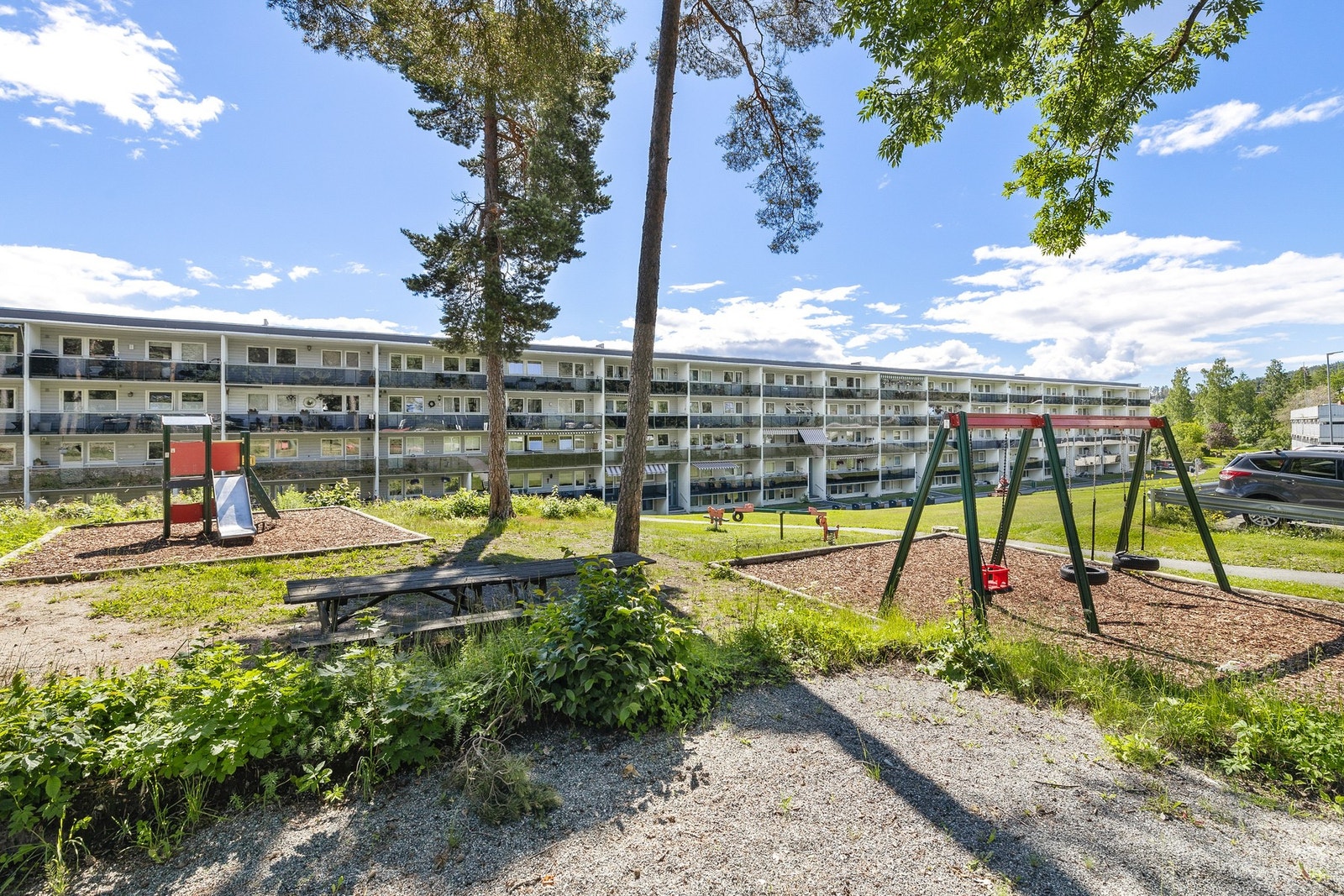 Huldreveien er et barnevennlig område med mange lekeplasser og nesten bilfrie veier Galleribilde