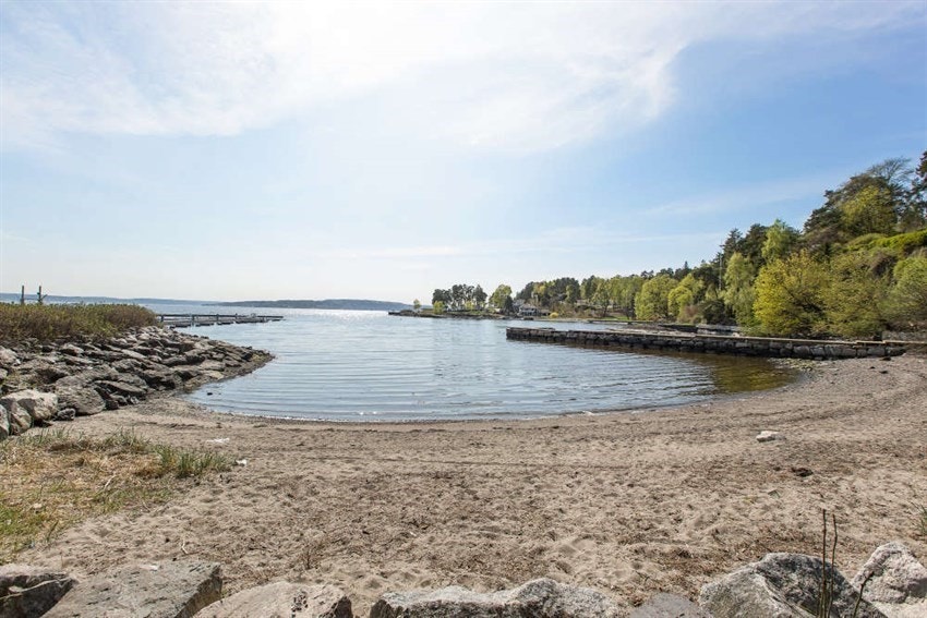 Godthaab badestrand i kort gange fra leiligheten Galleribilde