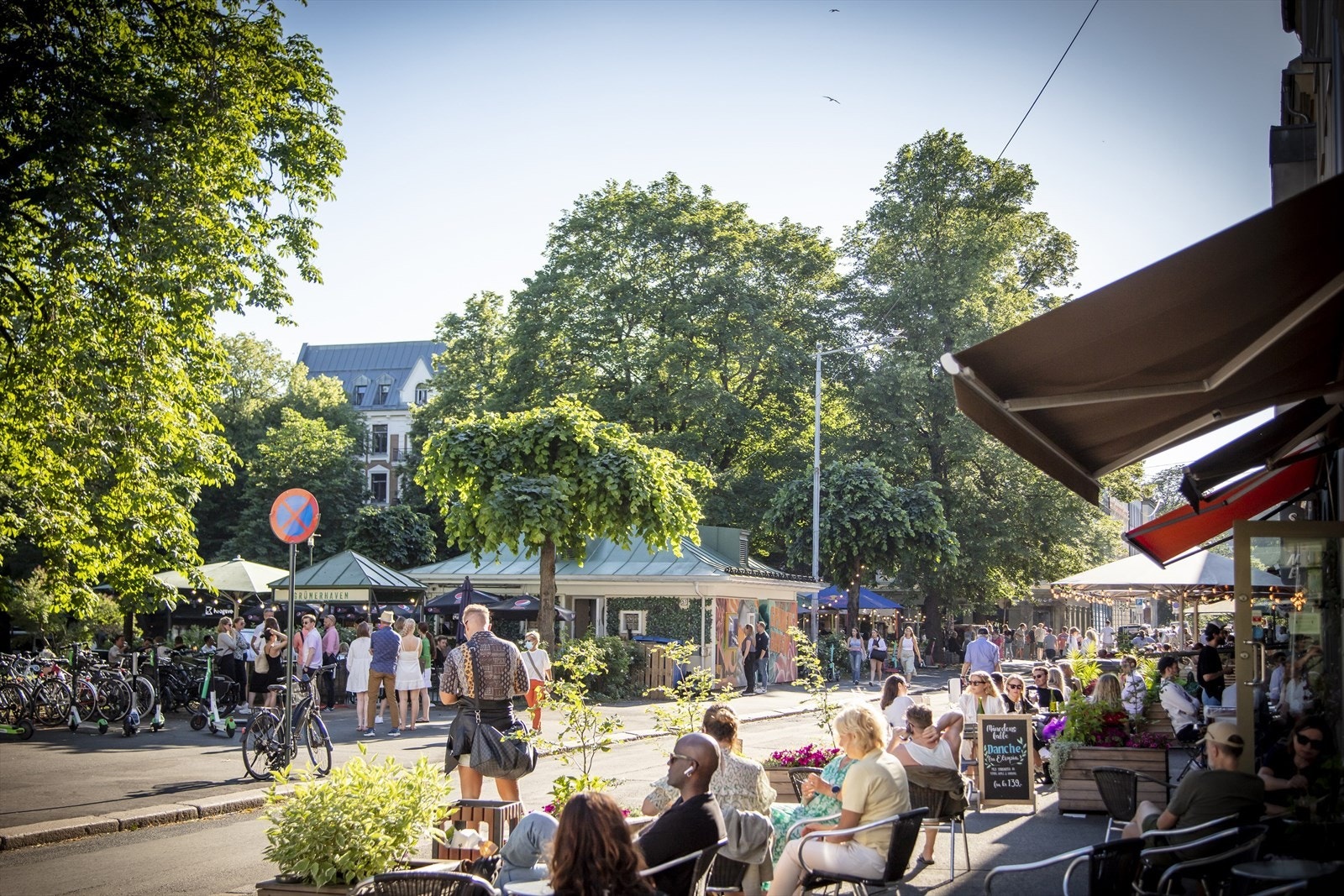 Urbane Grünerløkka med flere nisjebutikker, puber, restauranter og kafeer Galleribilde