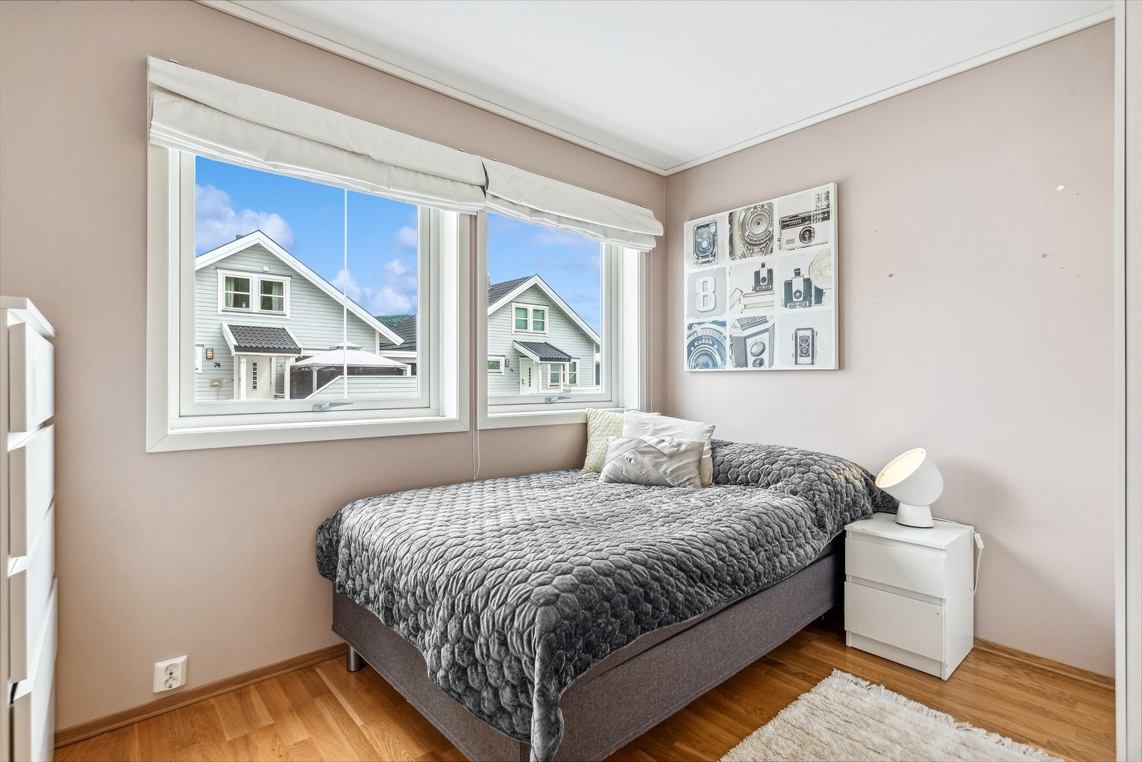 Soverommene innredes enkelt etter familiens behov og ønsker. Galleribilde