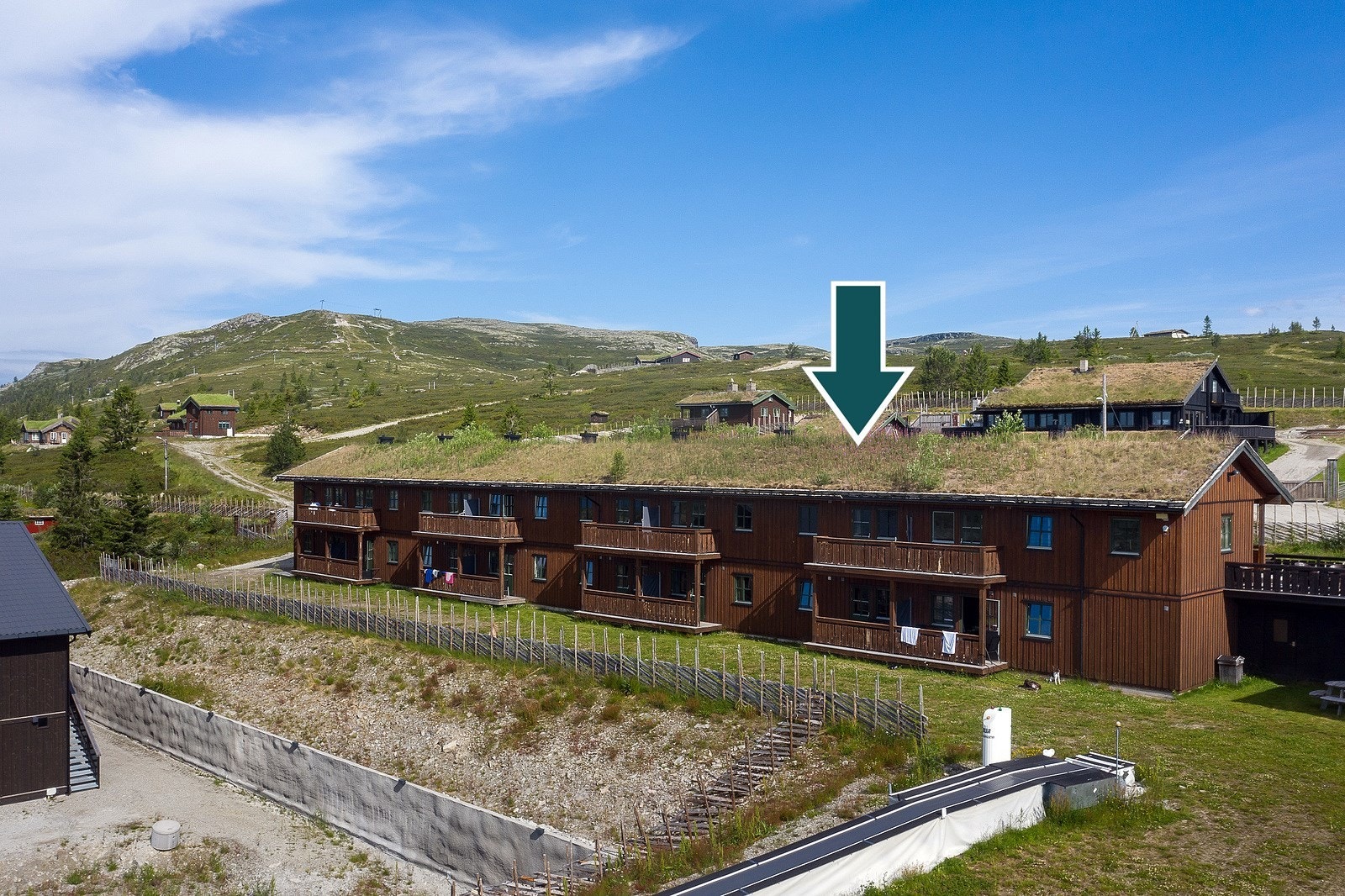 Flaksjølivegen 84H (519/520) er en pen 3-roms fritidsleilighet i byggets 2. etasje. Galleribilde