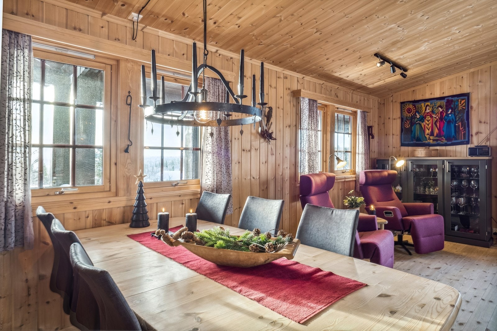 God plass til spisebord. Galleribilde