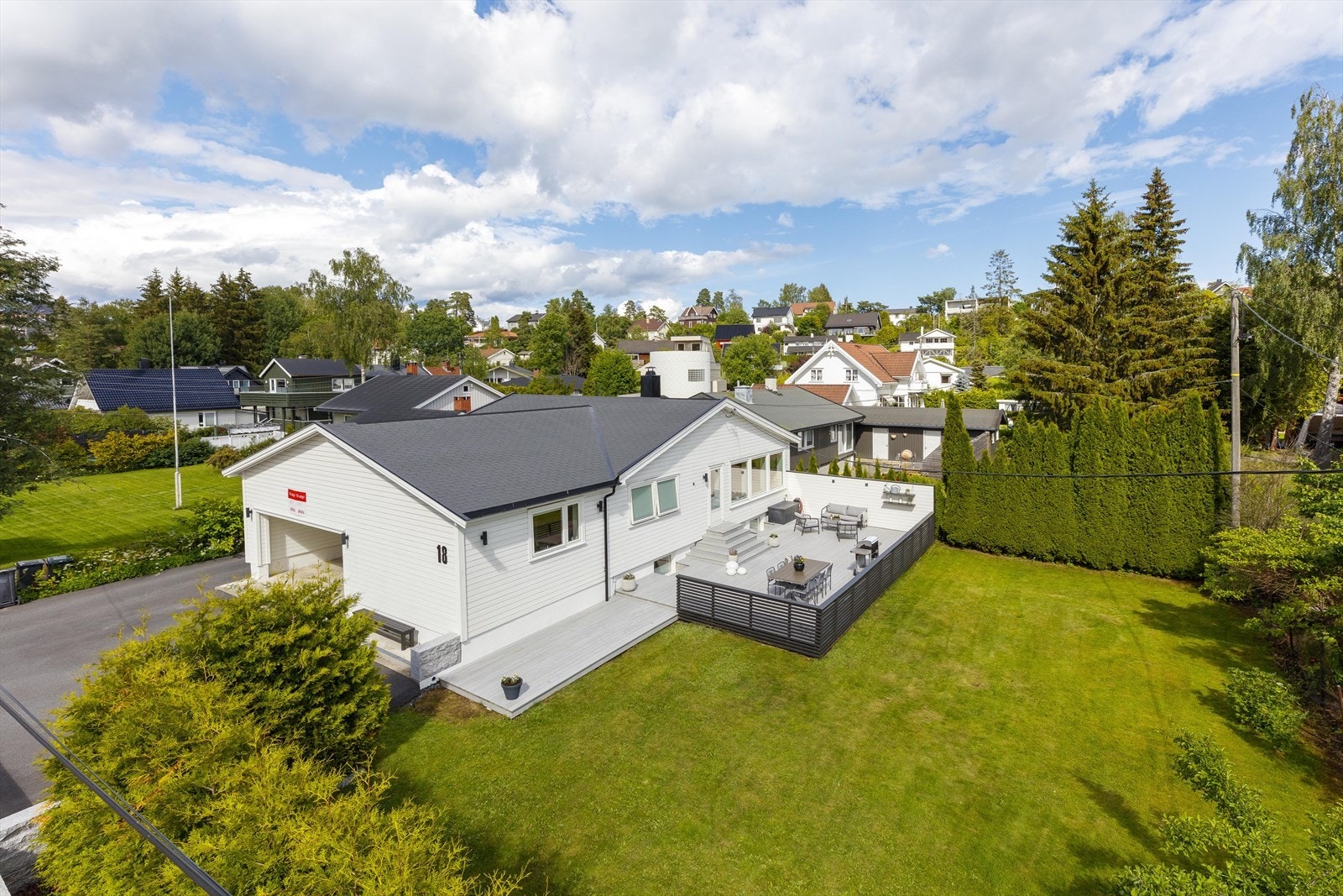 Velkommen til Bikuben 18 en delikat enebolig med meget høy standard! Galleribilde