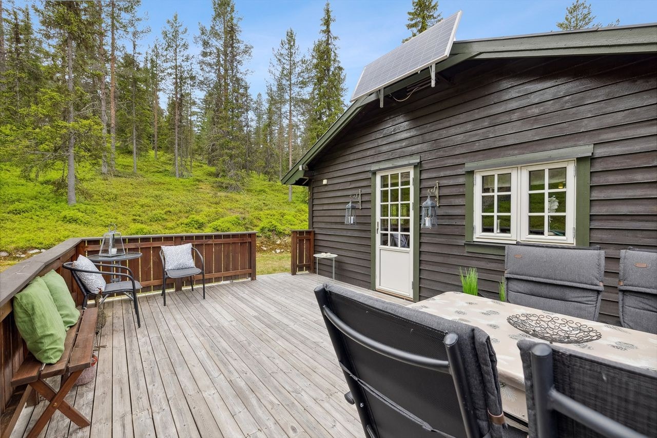 Her er det gode møbleringsmuligheter, hvor man kan nyte seine sommerkvelder med familie og venner. Galleribilde