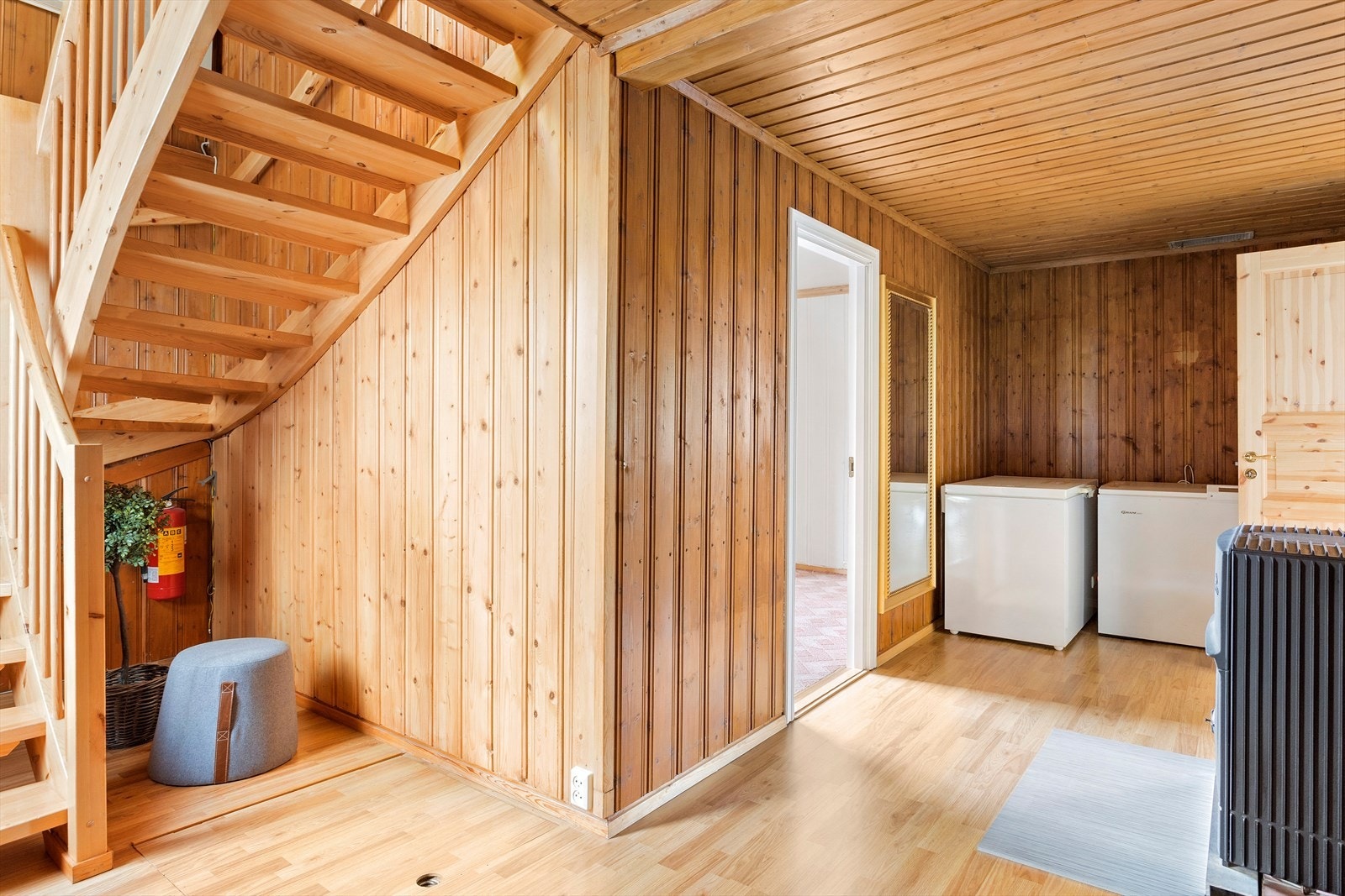 Hall/fordelingsgang til soverom. Galleribilde