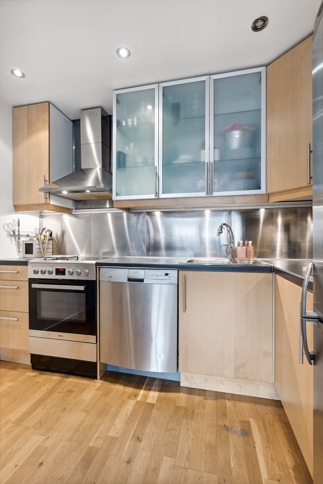 Denne etasjen ble innredet for ca. 20 år siden i følge selger. Galleribilde