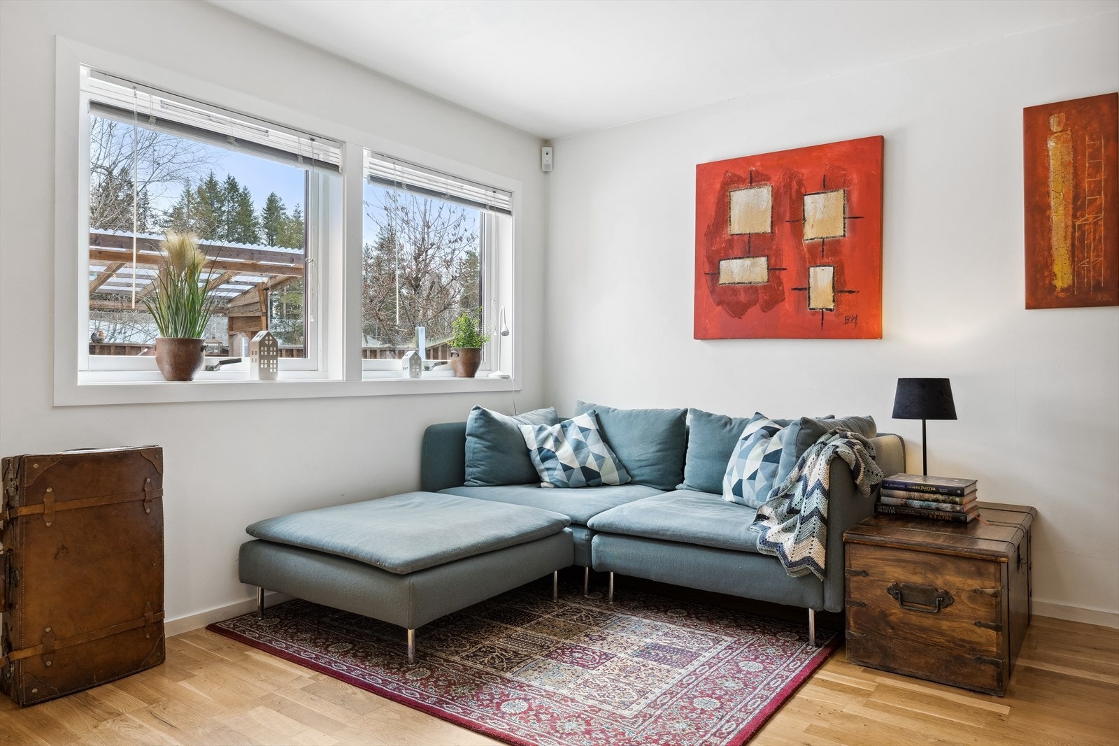 Boligen har en fin og innholdsrik planløsning som gjør dette til en fin familiebolig. Galleribilde