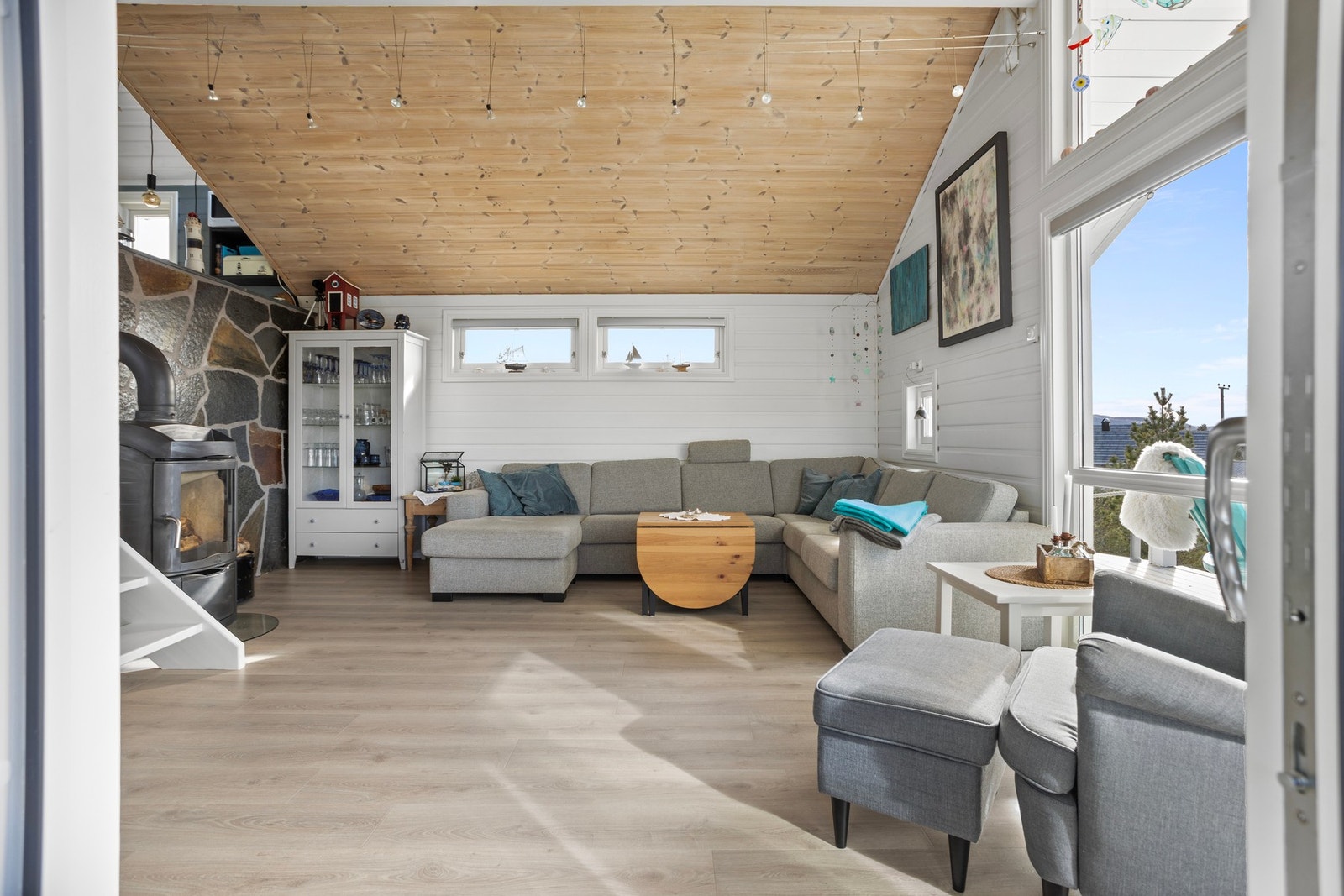 Hytta er oppsatt i 2006/2007 og har de fleste moderne komfortkvaliteter, Galleribilde