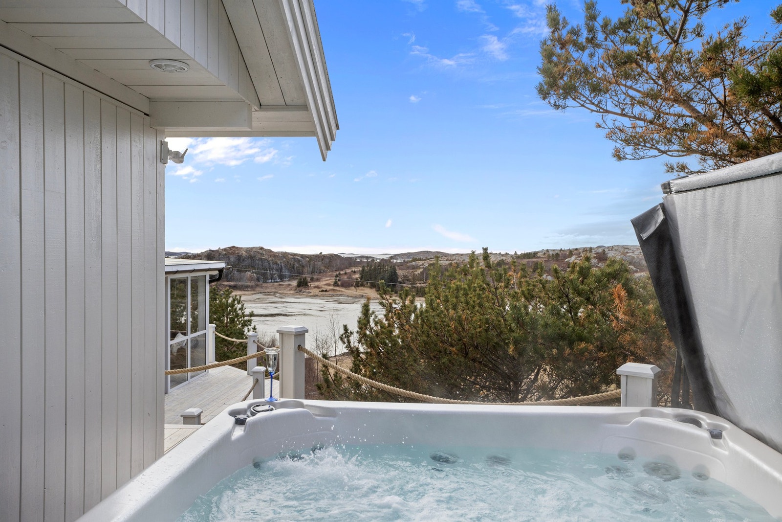 Herlig jacuzzi medfølger. Galleribilde