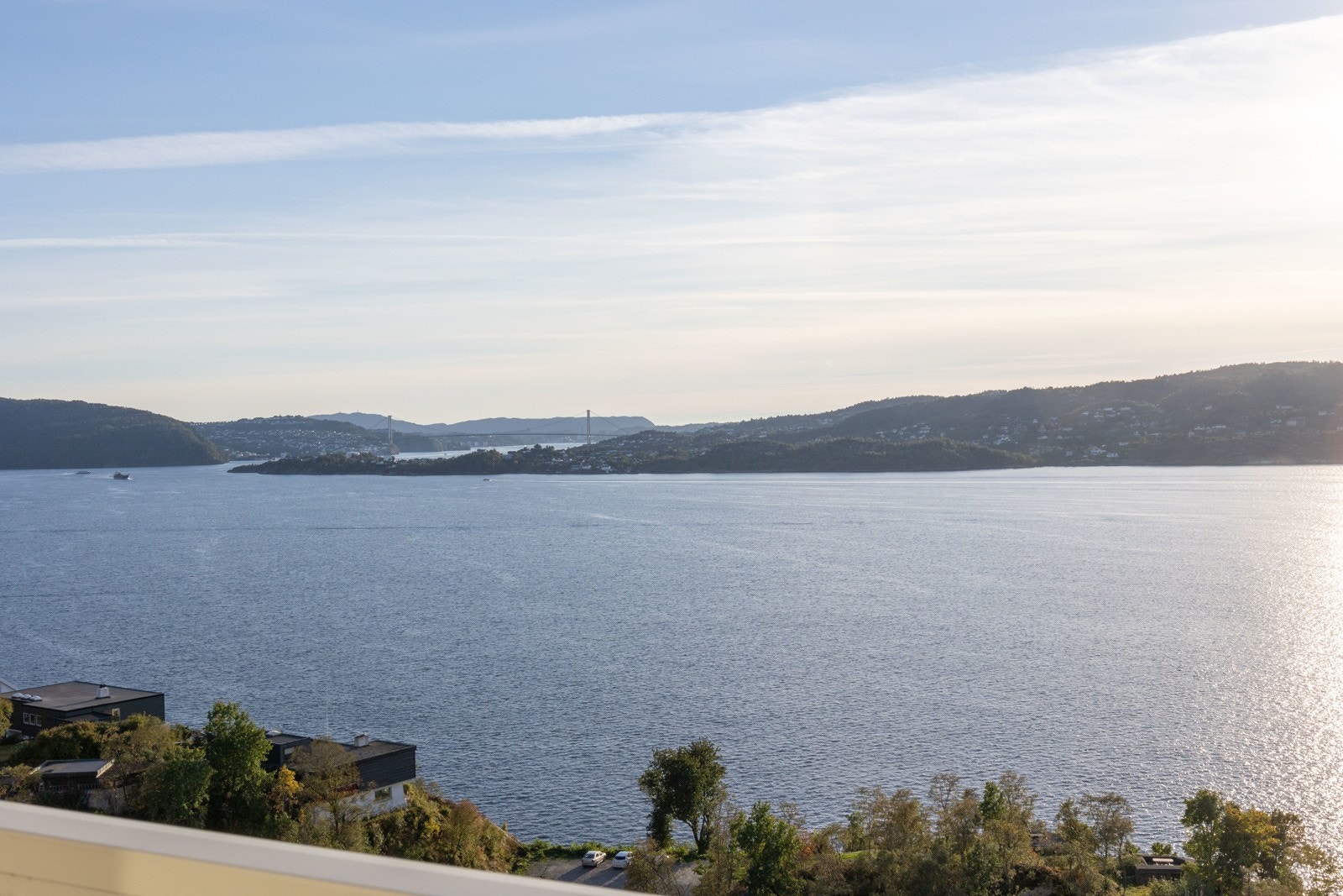 Velkommen til en flott 3-roms leilighet med fantastisk utsikt. Galleribilde