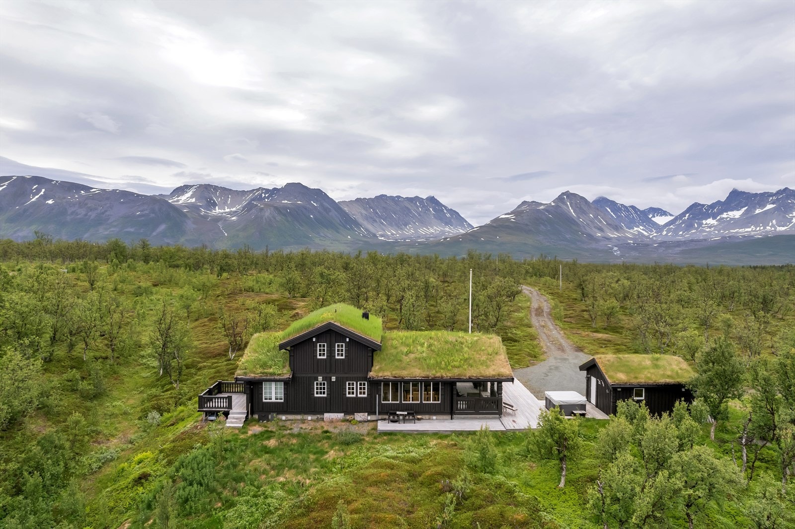 Velkommen til fantastiske og naturskjønne Lyngen Galleribilde