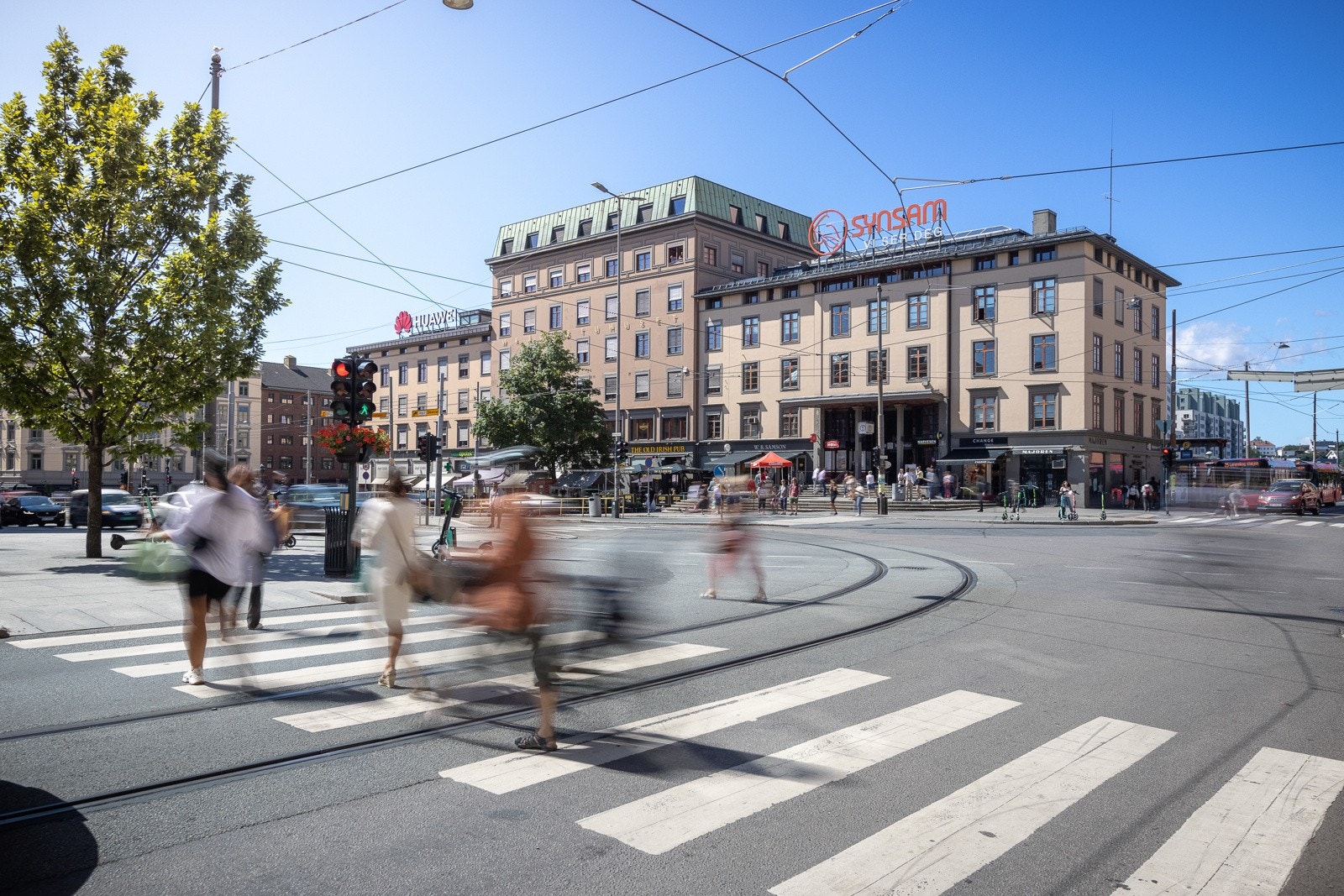 Kort vei til knytepunktet på Majorstuen med et bredt utvalg av buss, trikk og T-banelinjer. Galleribilde