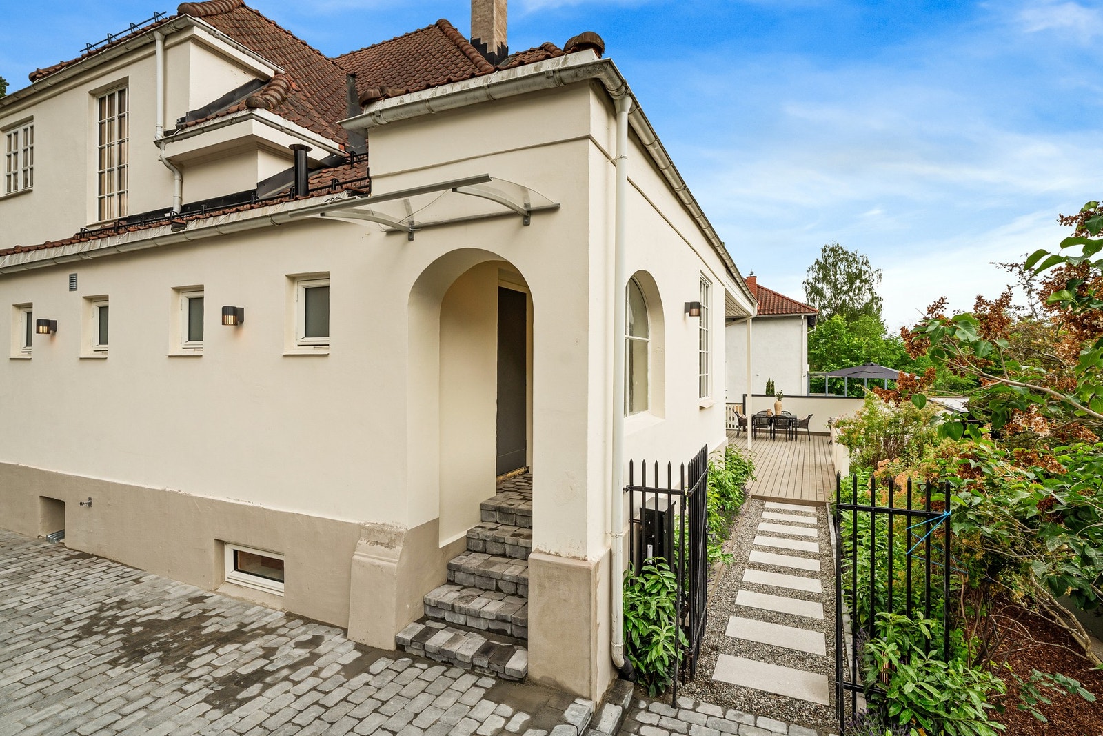 Inngangsparti Galleribilde