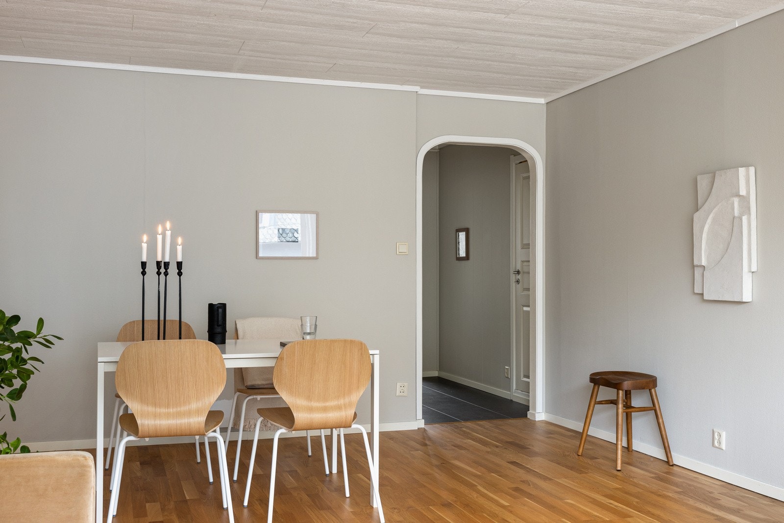 Overflatene her er nymalt. Galleribilde