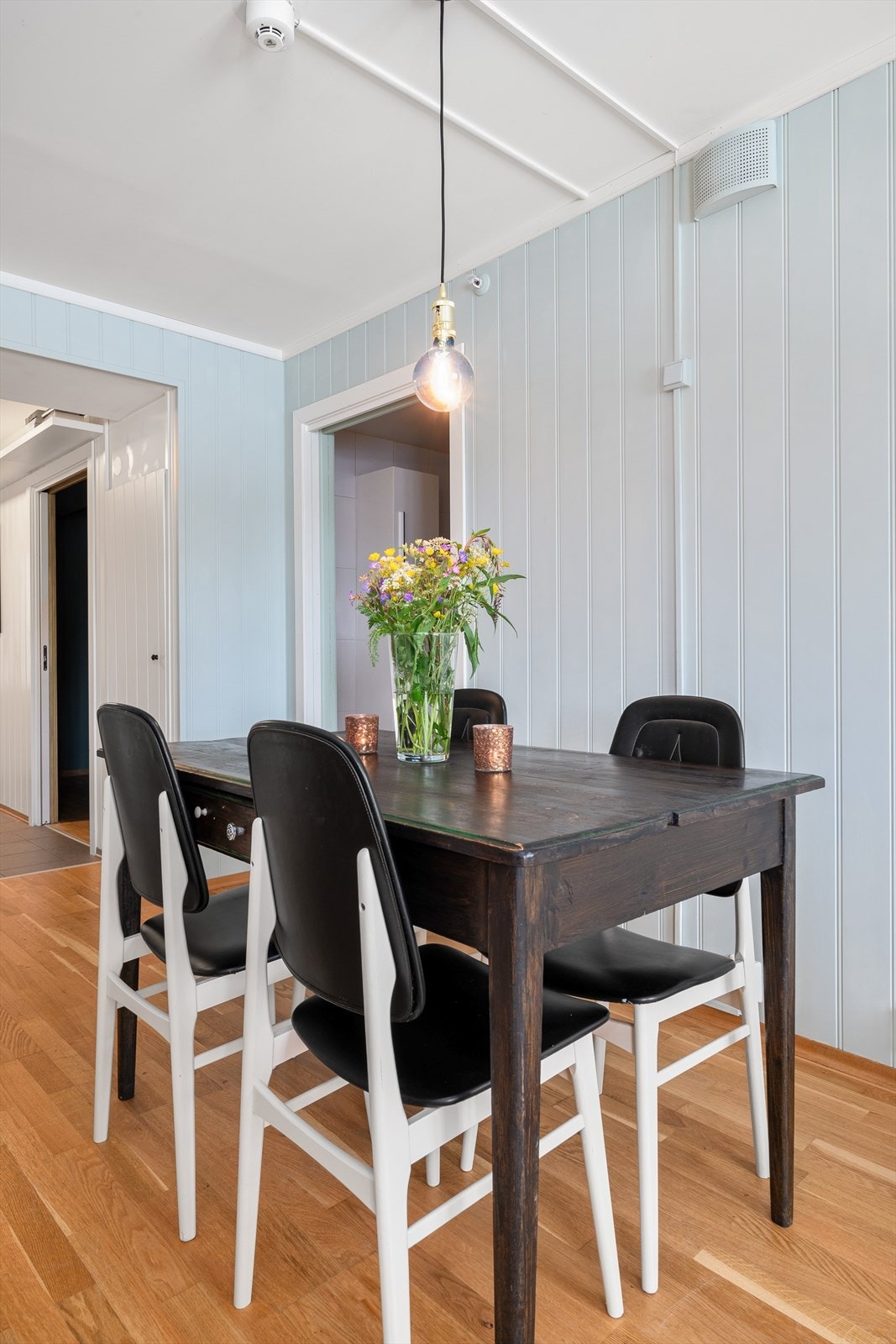 Spisestue. Galleribilde