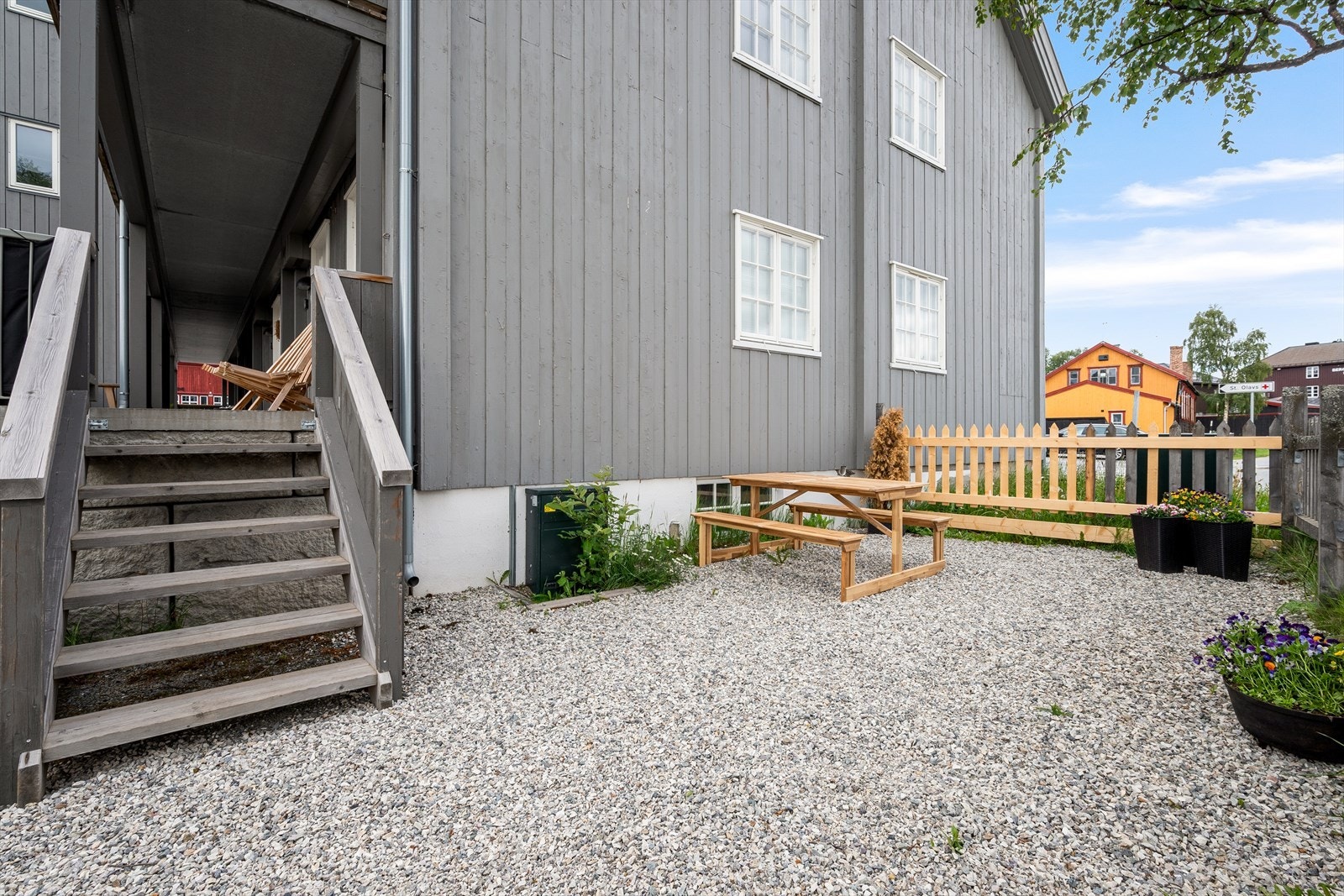 Sameiet har nylig ordnet en felles uteplass på siden av bygget. Galleribilde