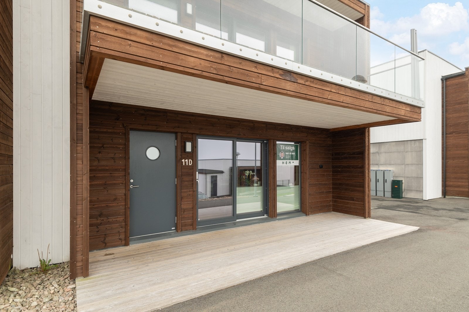 På terrassen er det god plass til ønsket utemøblering. Galleribilde