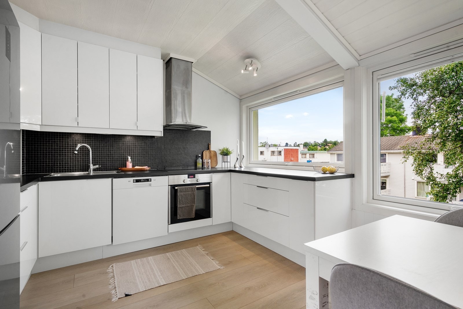 Kjøkkenet er nytt fra 2010 og er levert av IKEA. Galleribilde