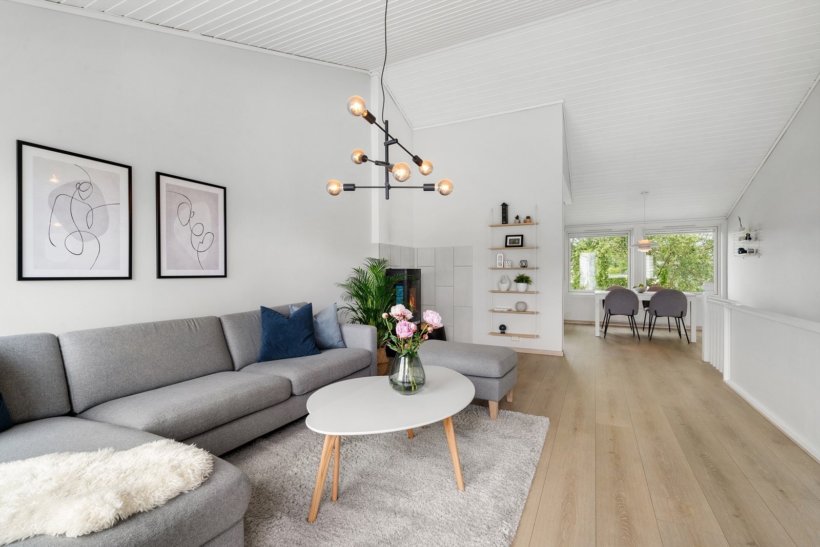 Flott en-stavs laminat gulv fra 2020 Galleribilde