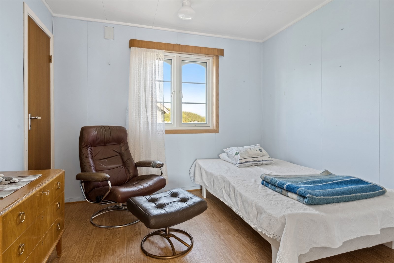 Soverom 1 av 2 i 1.etasje Galleribilde