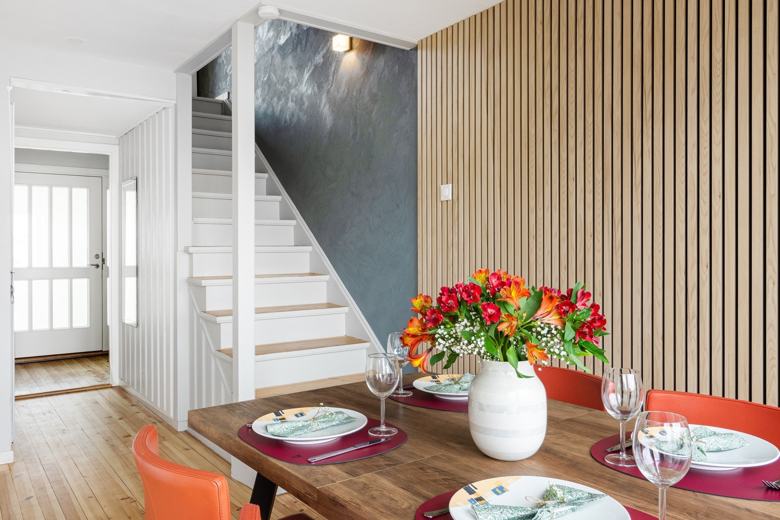 Boligen har en praktisk og funksjonell rom/planløsning Galleribilde