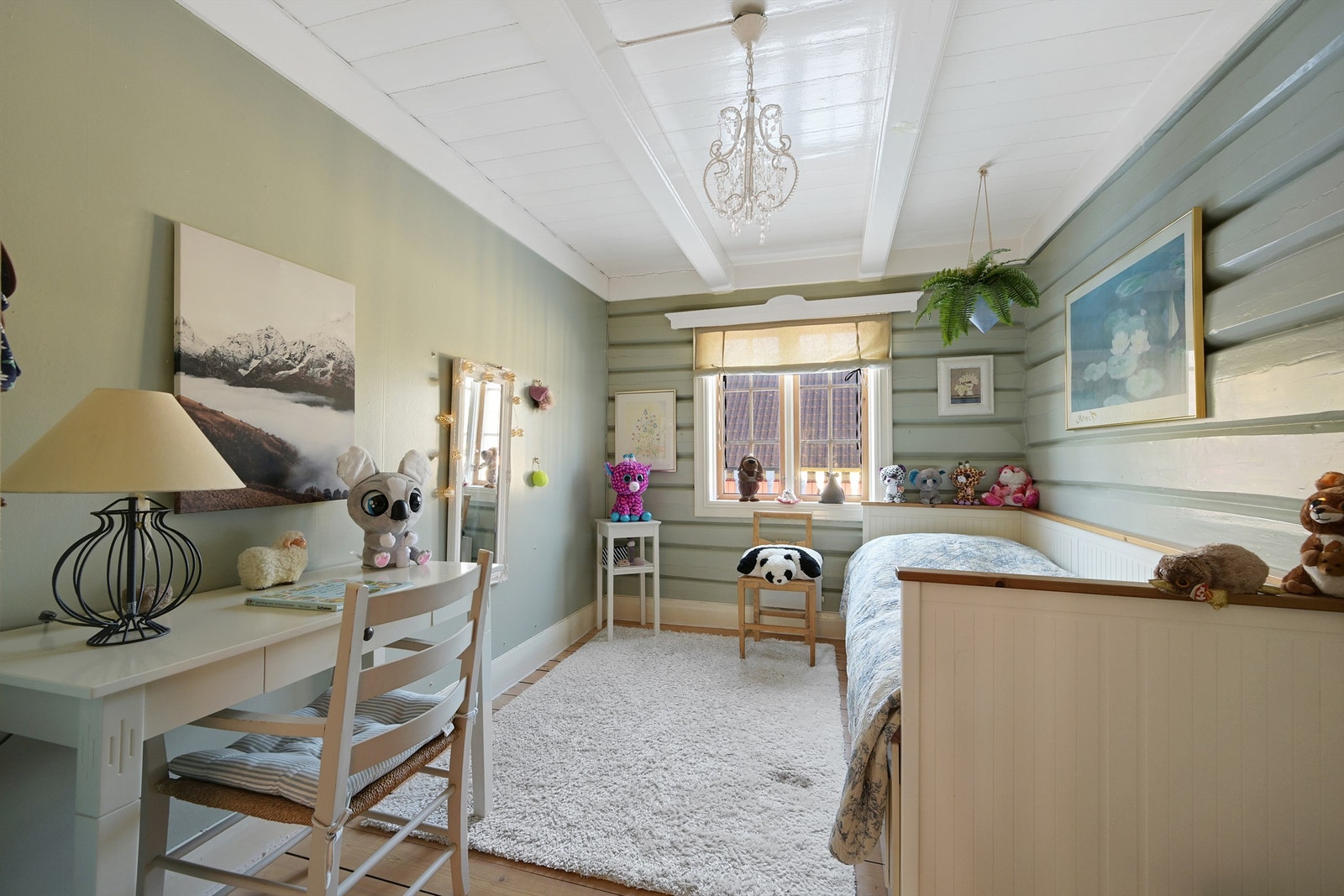 Soverom 2 har plass til seng og tilhørende møblement. Galleribilde