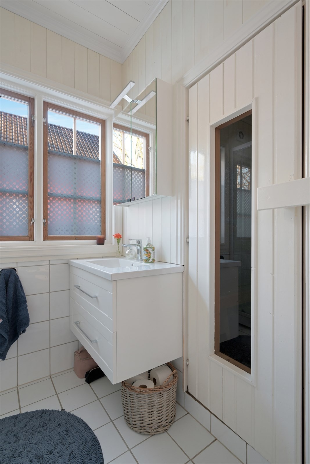 Rommet innenfor badet er bygget som badstue. Galleribilde