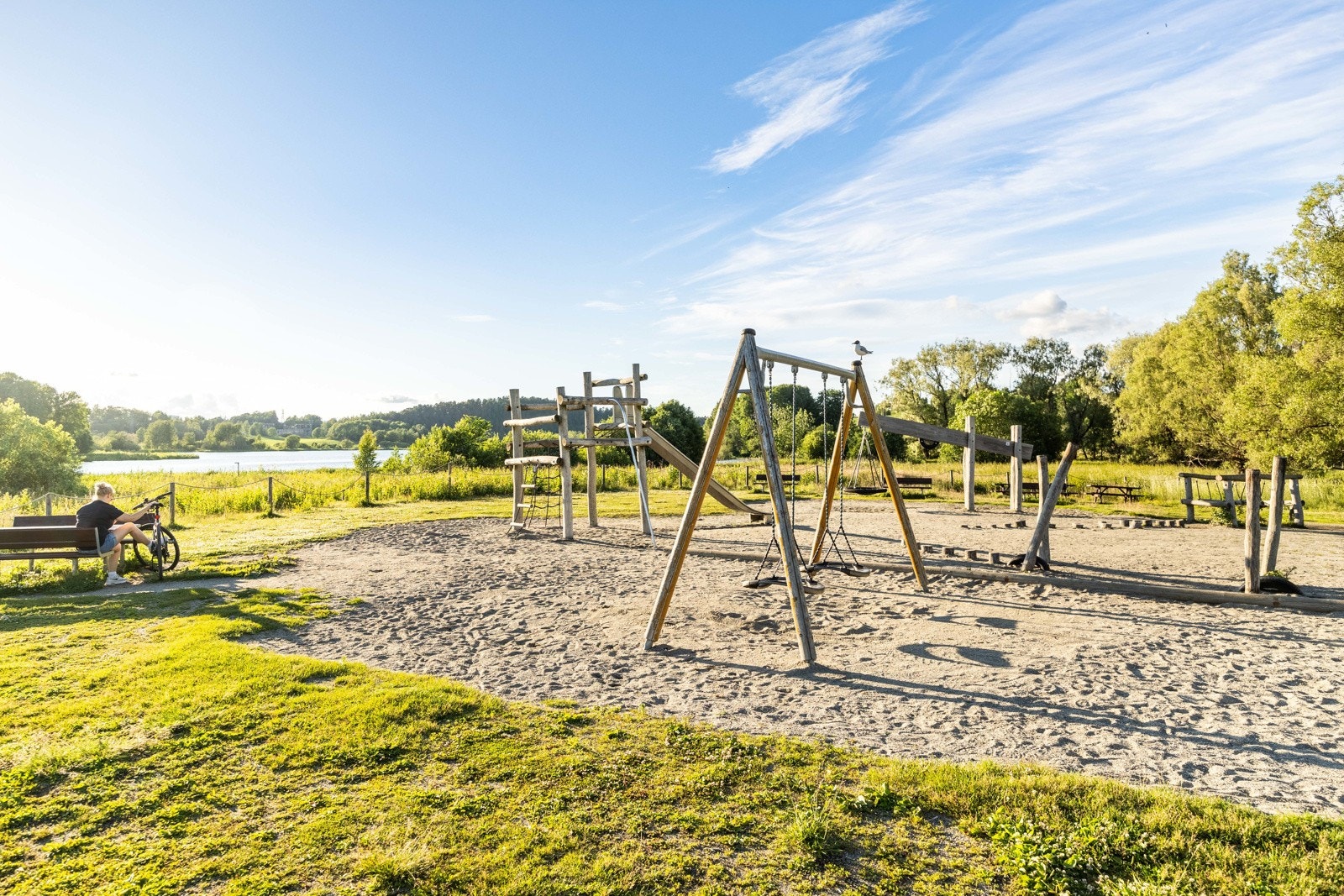 Lekeplassen ved Østensjøvannet. Galleribilde
