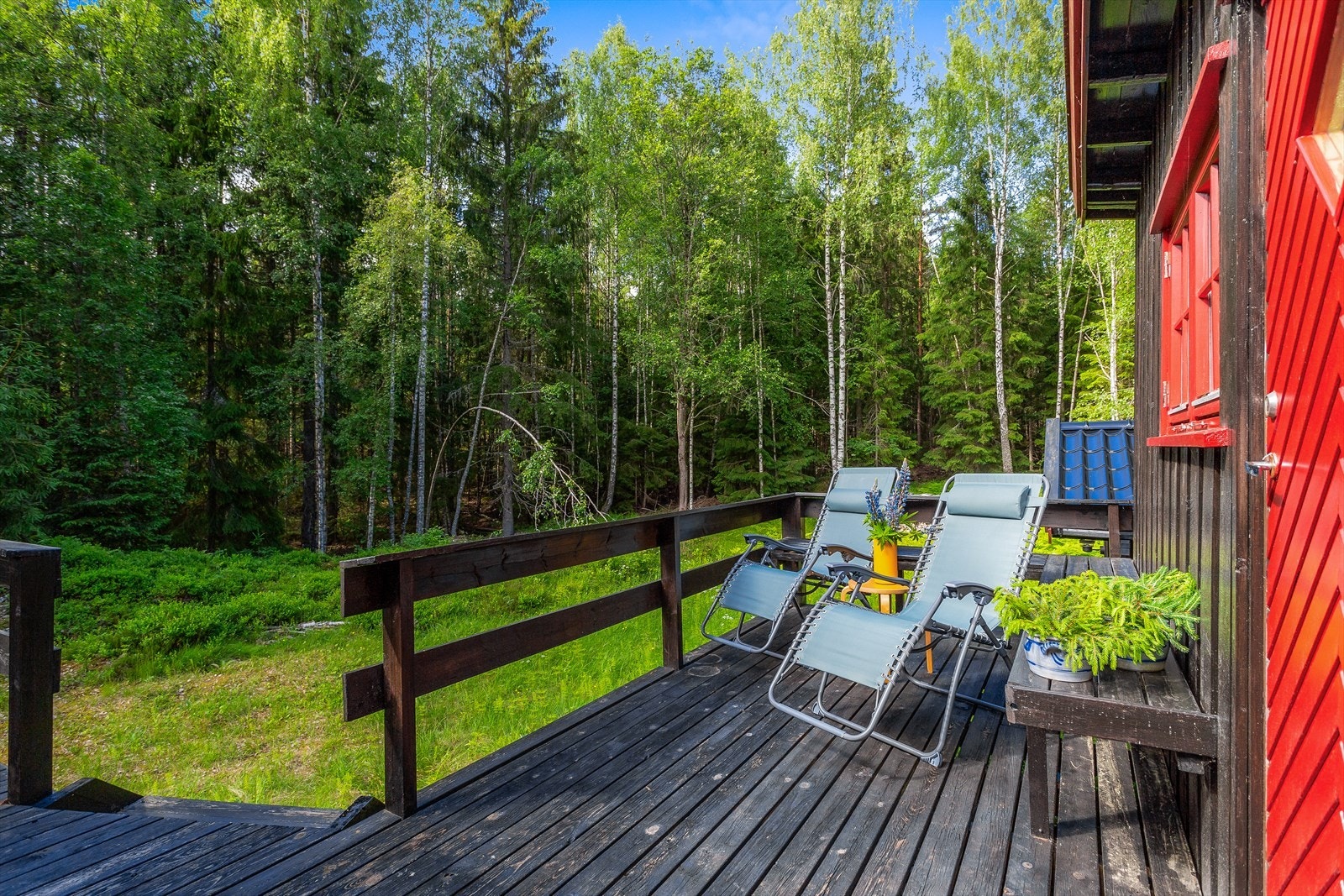 Nyt en bedre frokost på fine sommerdager ute. Galleribilde