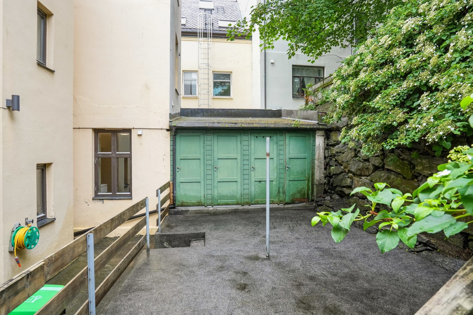 Felles uteområde. Galleribilde