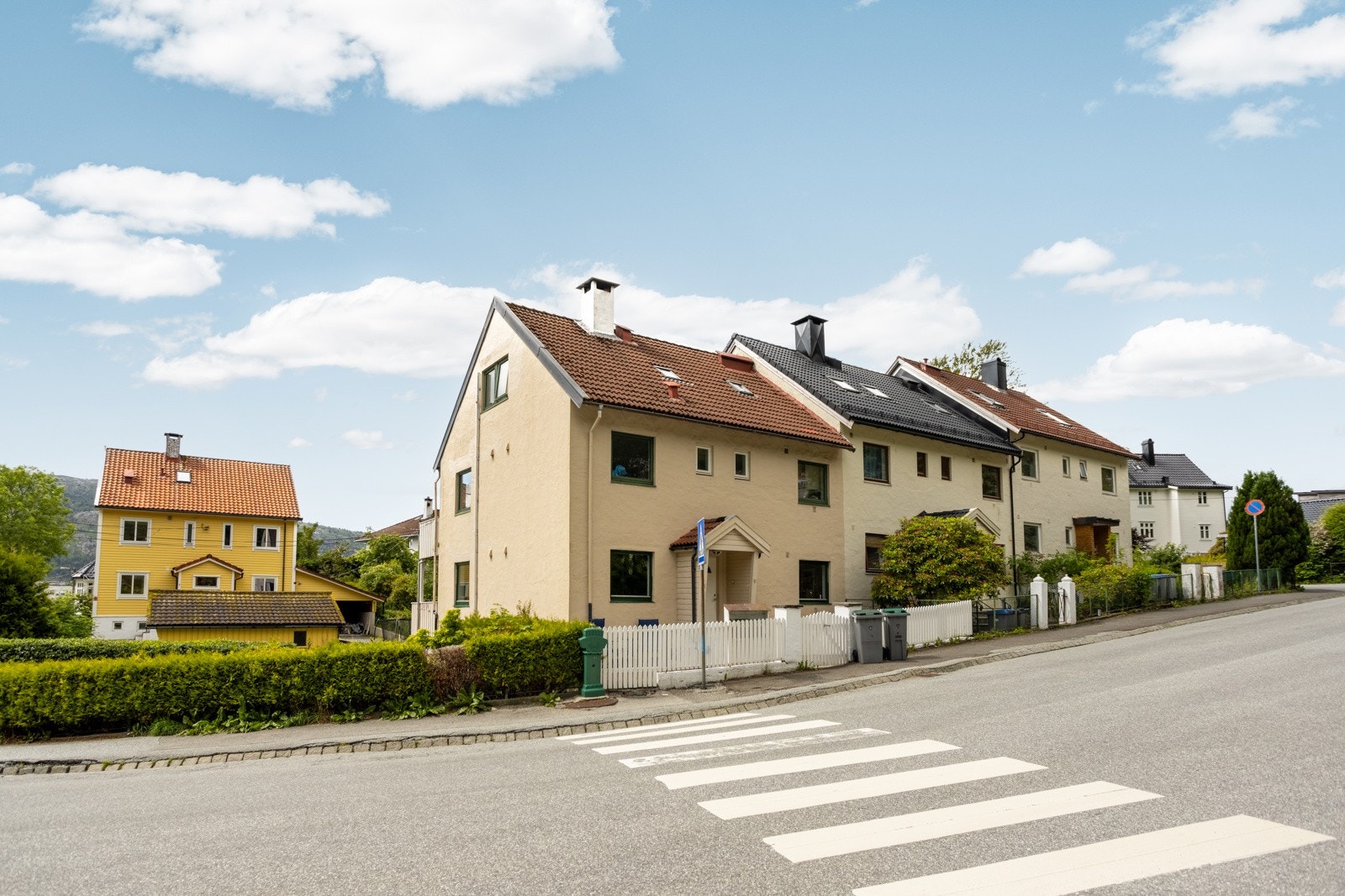 En flott 3-roms leilighet i et attraktivt område på Landås, med alt av fasiliteter man trenger i nærheten. Galleribilde