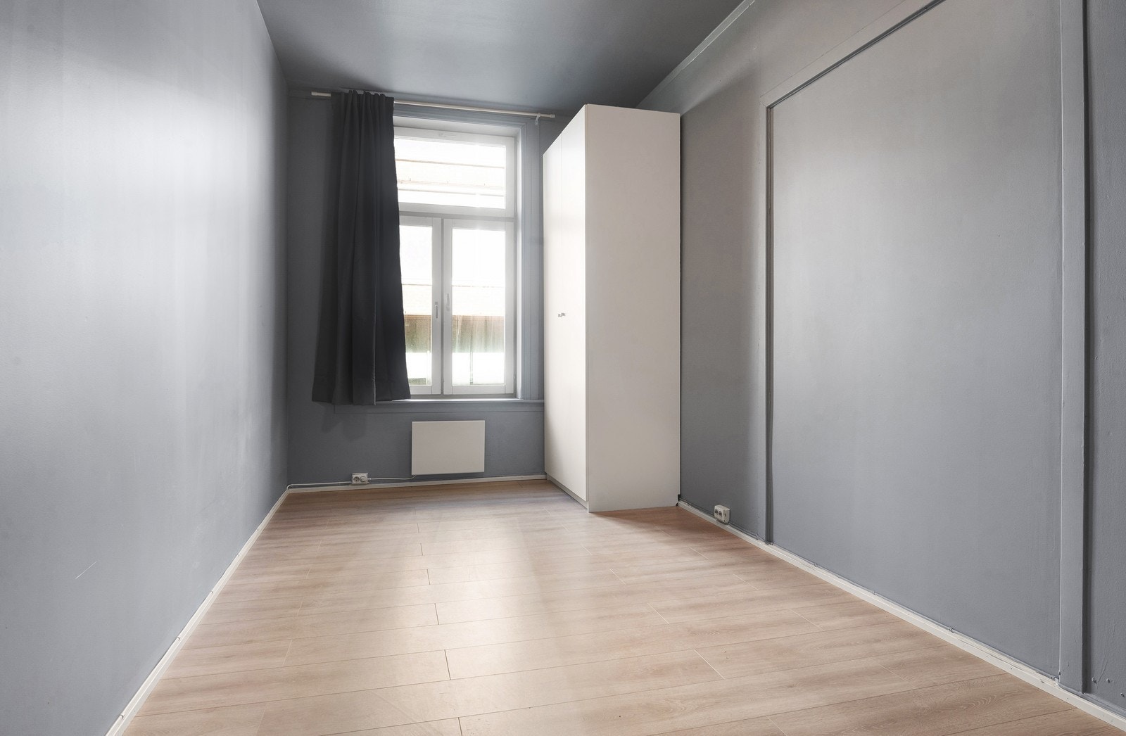 Rom. 6 ledig 8.400,- Galleribilde