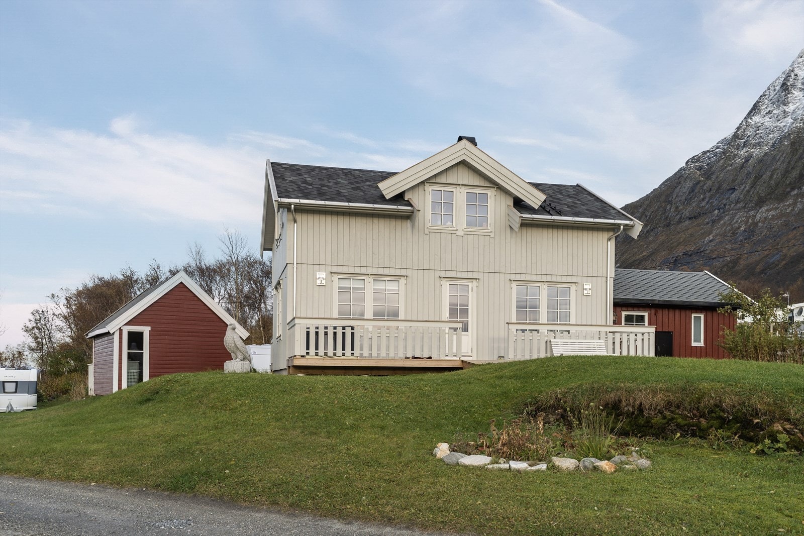 Velkommen til Karolinahaugen 21 - en helårshytte fra 2023 i særdeles naturskjønne omgivelser Galleribilde